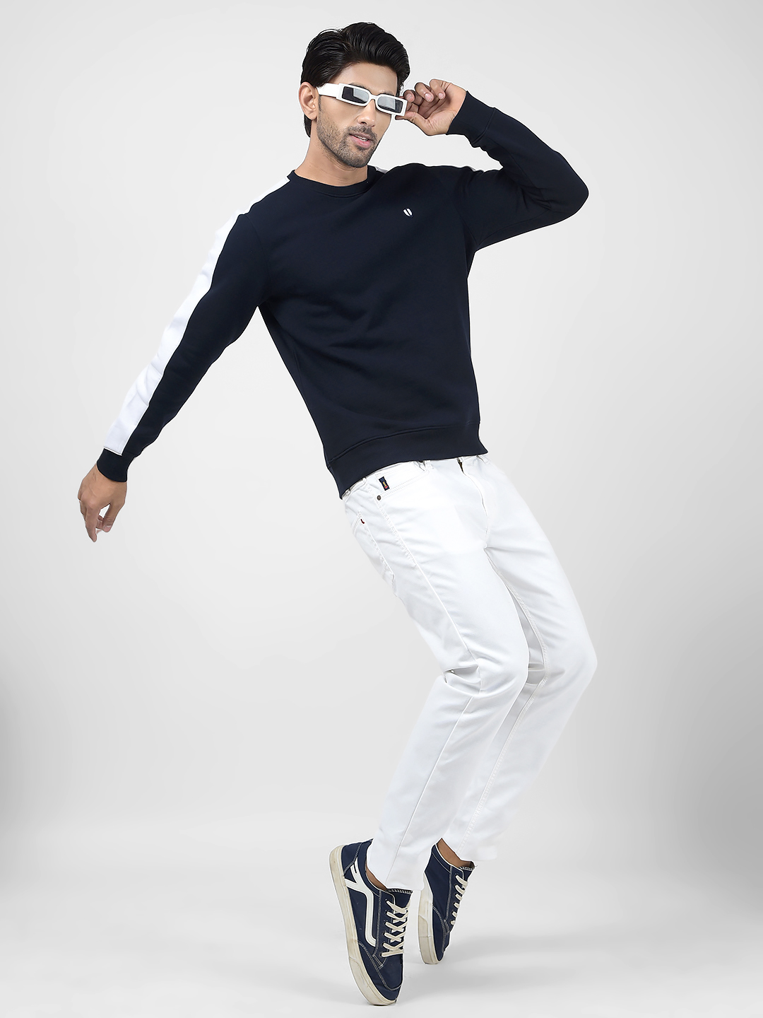 Numero Uno Men Navy Blue Colorblock Sweatshirt